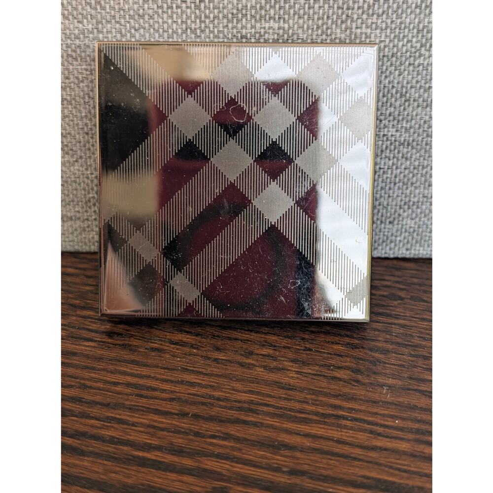 Burberry Summer Glow Bronzer 0.35 oz - Picture 3 of 5
